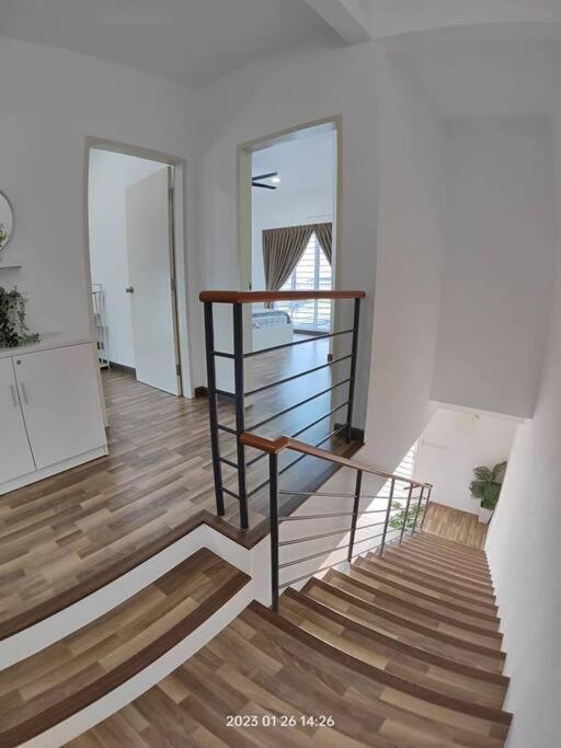 Prima Guest House - Puncak Alam Homestay Mus-Lim Friendly Bandar Puncak Alam Εξωτερικό φωτογραφία