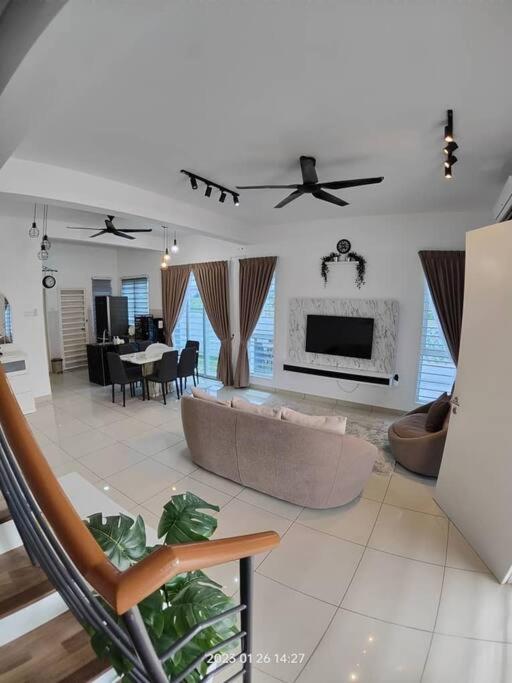 Prima Guest House - Puncak Alam Homestay Mus-Lim Friendly Bandar Puncak Alam Εξωτερικό φωτογραφία